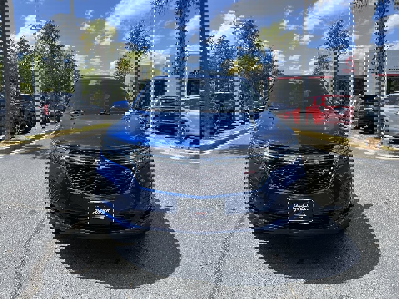 Used 2022 Chevrolet Equinox RS FWD image 3