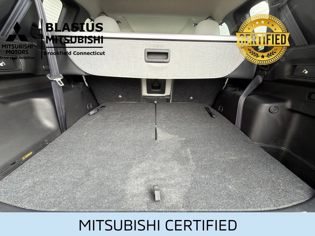 Used 2025 Mitsubishi Outlander AWD image 11