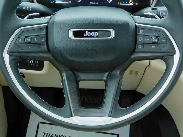 Used 2024 Jeep Grand Cherokee L Limited w/ Luxury Tech Group II image 18