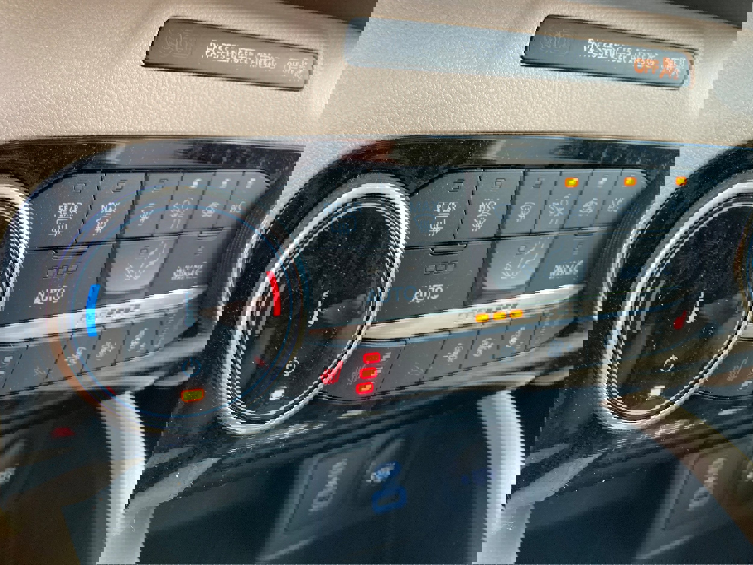 Used 2022 Ford Escape SEL image 16