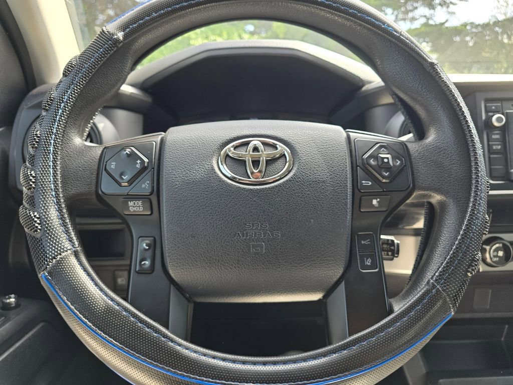 Used 2018 Toyota Tacoma SR RWD image 16