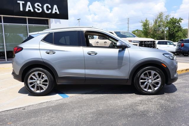 Used 2023 Buick Encore GX Essence w/ Experience Buick Package FWD image 9