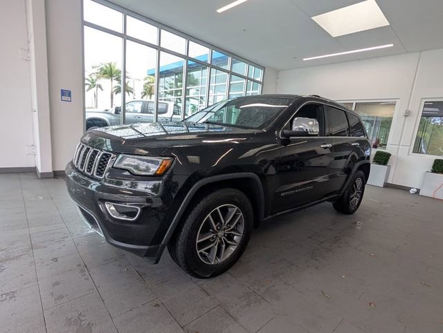 Used 2017 Jeep Grand Cherokee Limited w/ Luxury Group II image 3