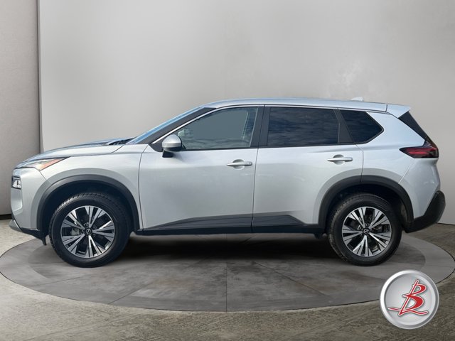 Used 2023 Nissan Rogue SV AWD/4WD image 4