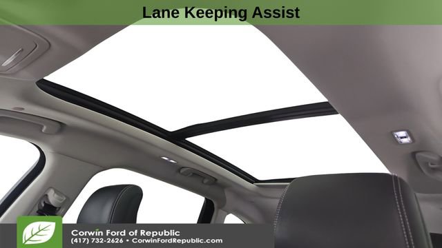 Used 2024 Lincoln Nautilus Reserve w/ Equipment Group 202A image 13