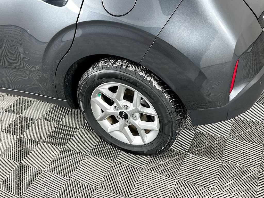 Used 2024 Kia Soul LX w/ Option Group 015 image 35