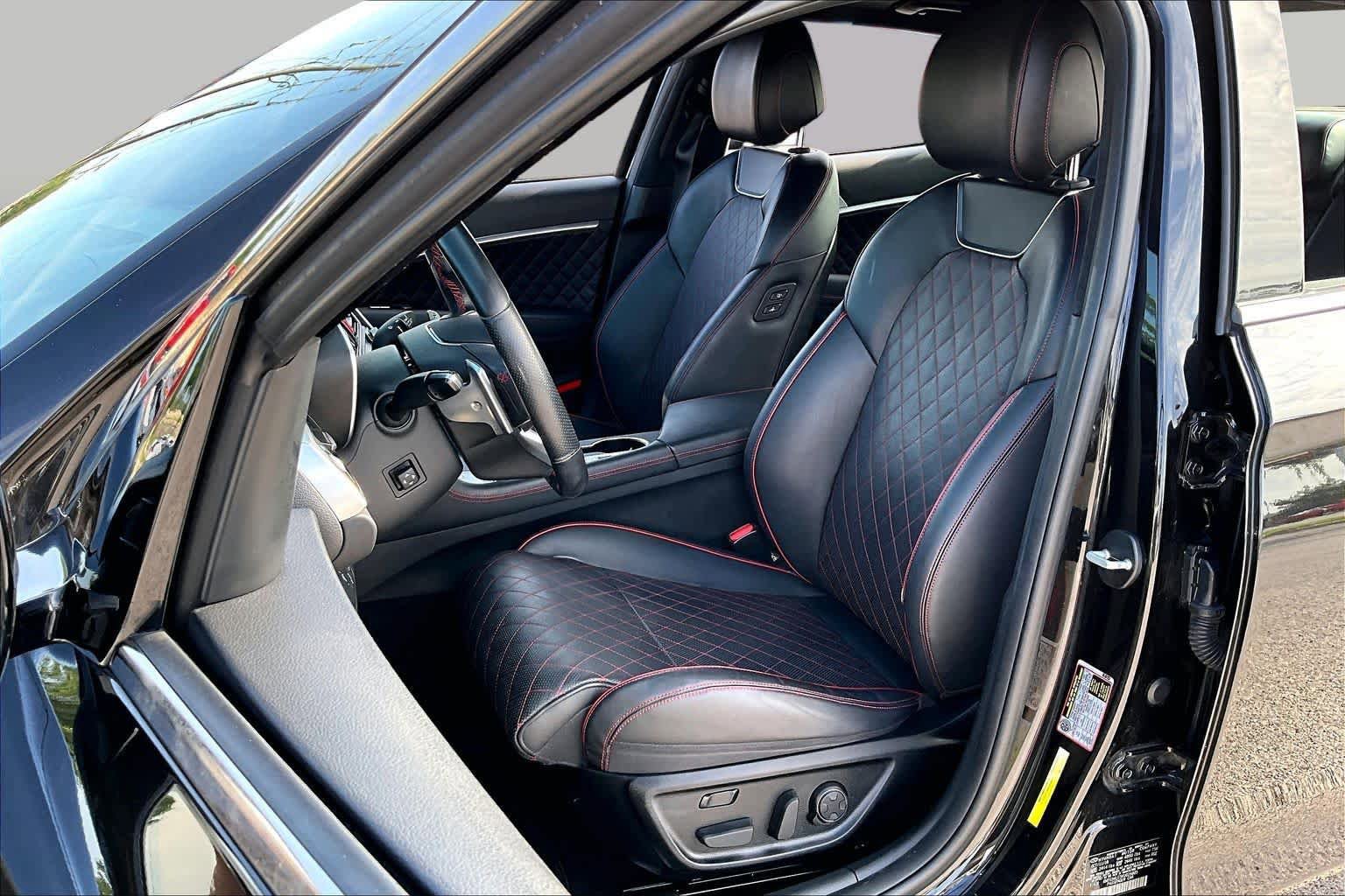 Used 2019 Genesis G70 3.3T Advanced w/ Sport Package RWD image 8