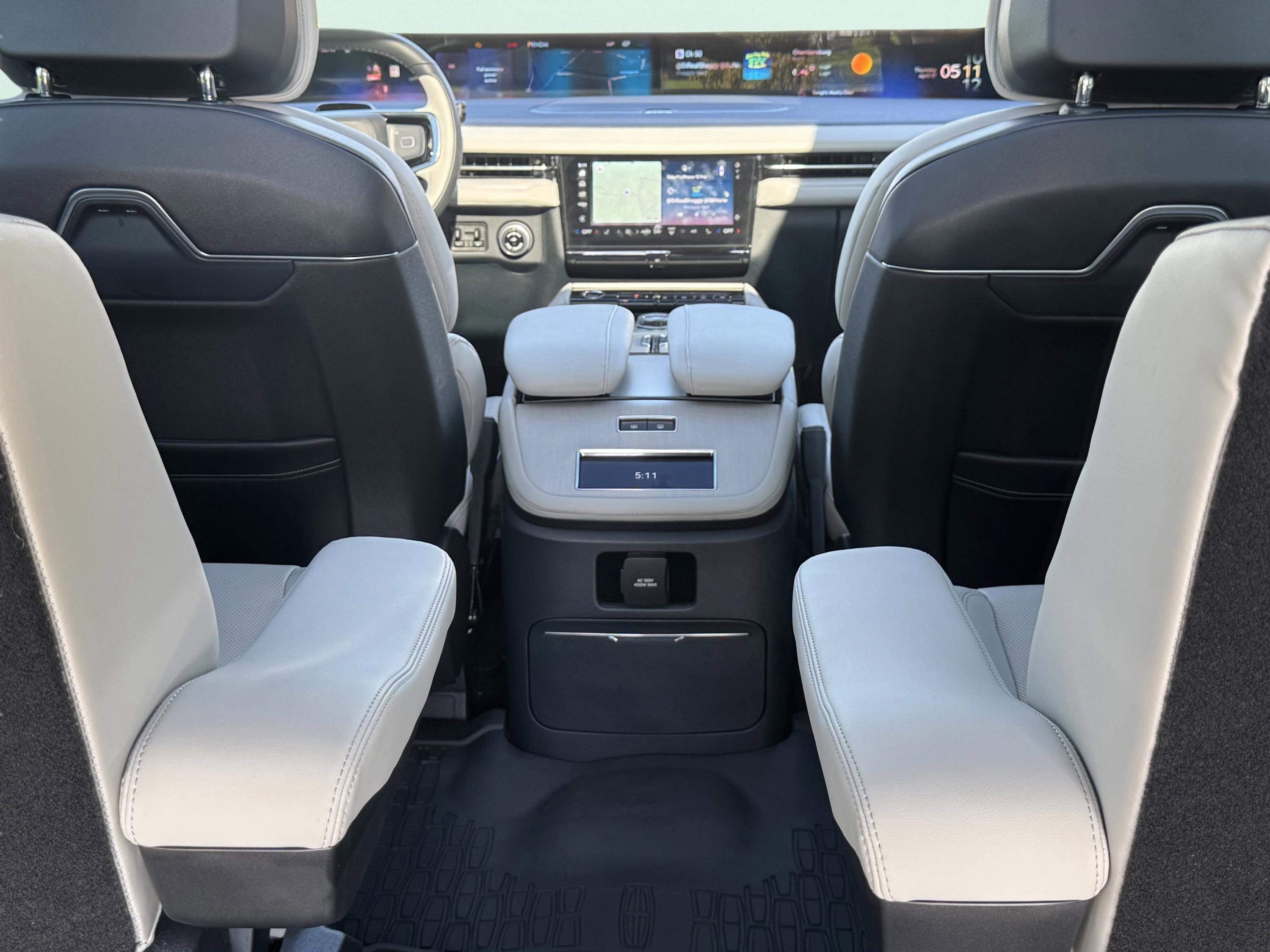 Used 2025 Lincoln Navigator Reserve AWD/4WD image 29