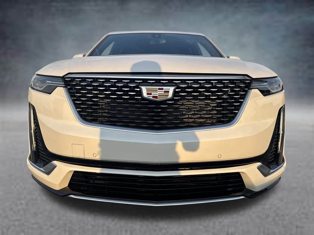 New 2025 Cadillac XT6 Luxury image 11