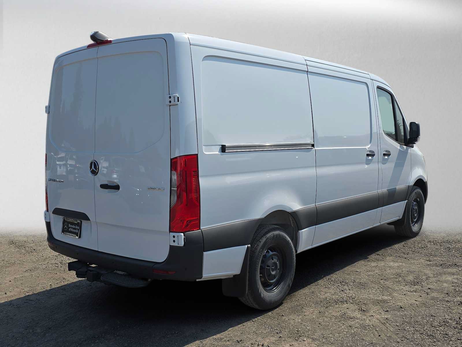 Used 2026 Mercedes-Benz Sprinter 2500 image 3