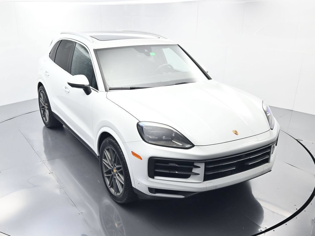 Certified 2024 Porsche Cayenne AWD/4WD image 39
