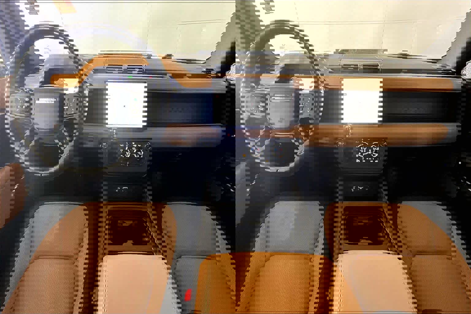 Used 2024 Land Rover Defender 130 X-Dynamic SE image 14