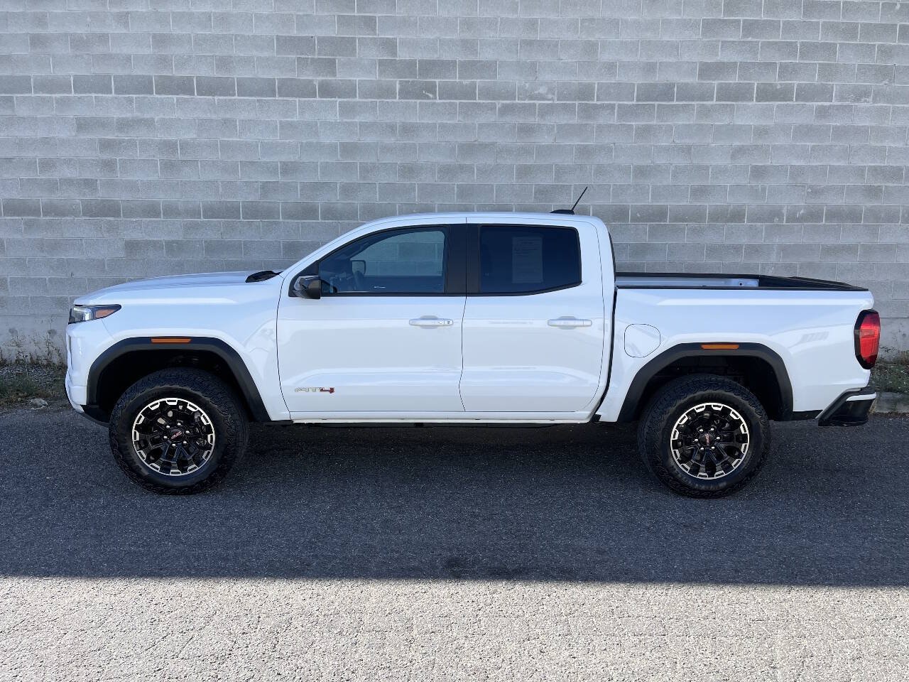 Used 2026 GMC Canyon AT4 AWD/4WD image 13