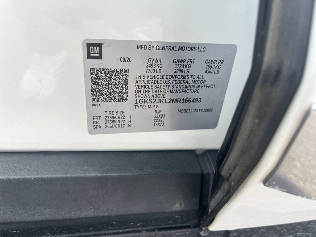 Used 2021 GMC Yukon XL Denali w/ Denali Premium Package image 30