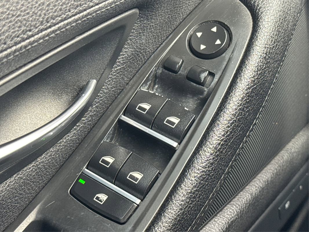 Used 2016 BMW 528i xDrive Sedan image 38