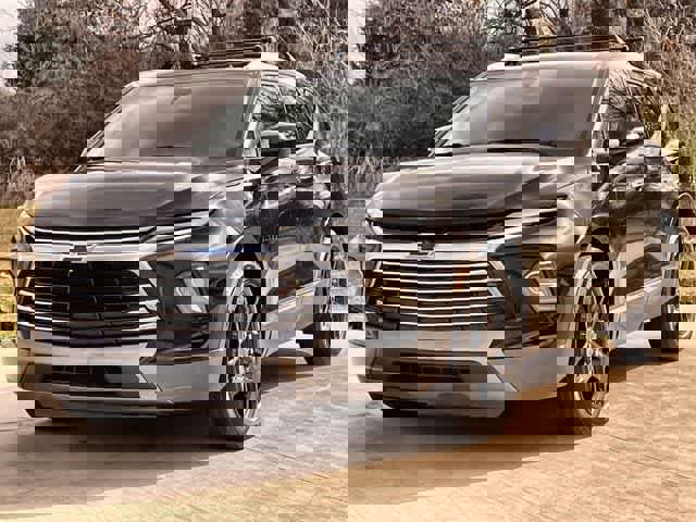 Used 2023 Chevrolet Blazer Premier w/ Enhanced Convenience Package image 2