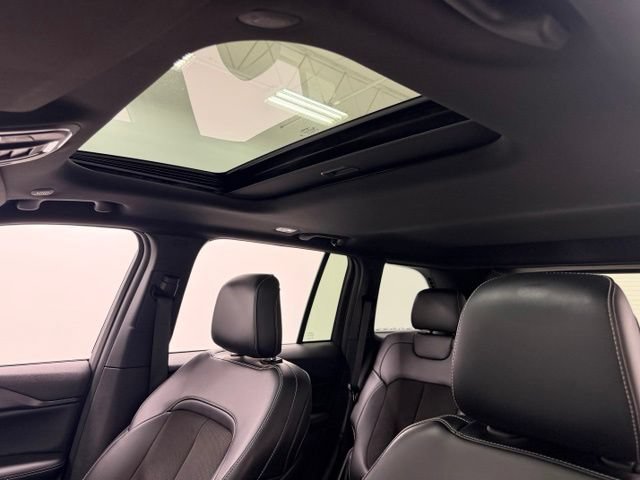 Used 2023 Jeep Grand Cherokee Altitude AWD/4WD image 19