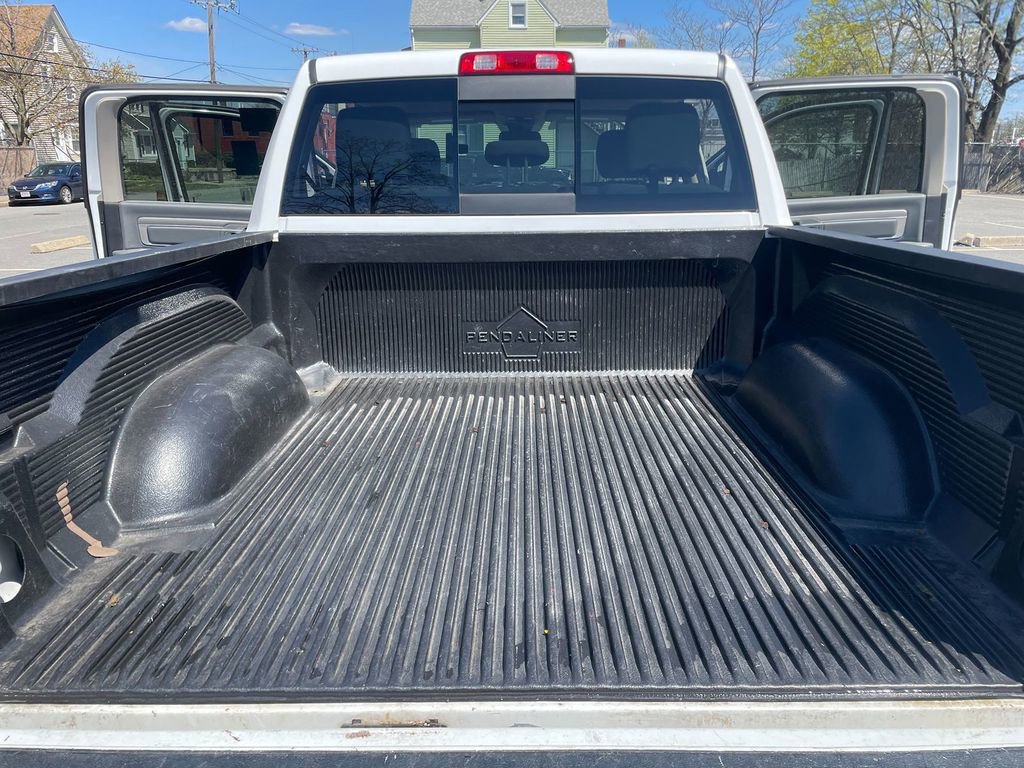 Used 2019 RAM 1500 Classic SLT AWD/4WD image 26