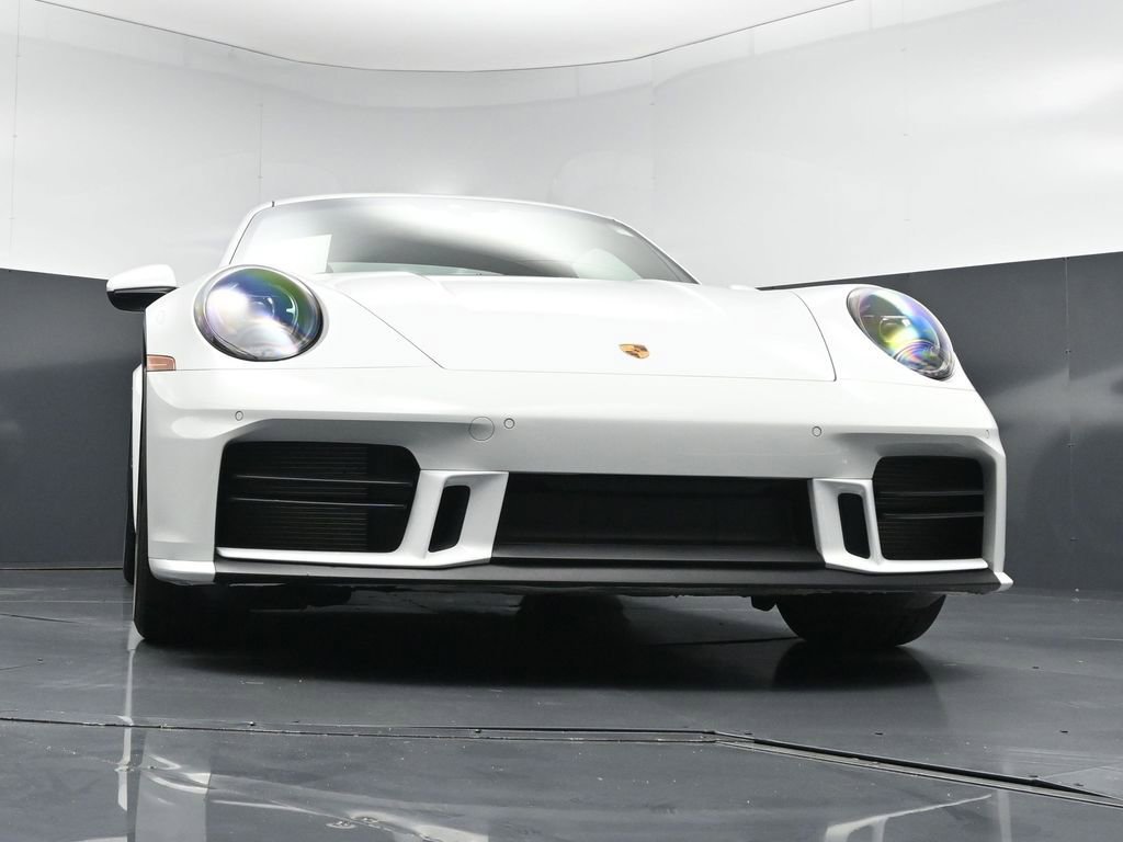 Certified 2025 Porsche 911 Carrera S RWD image 31
