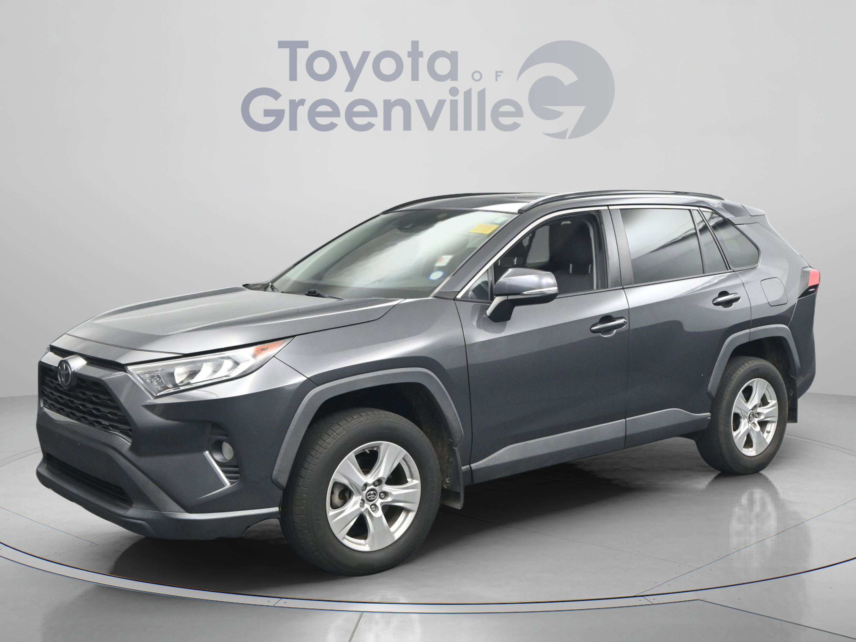 Used 2019 Toyota RAV4 XLE w/ Convenience Package AWD/4WD image 2