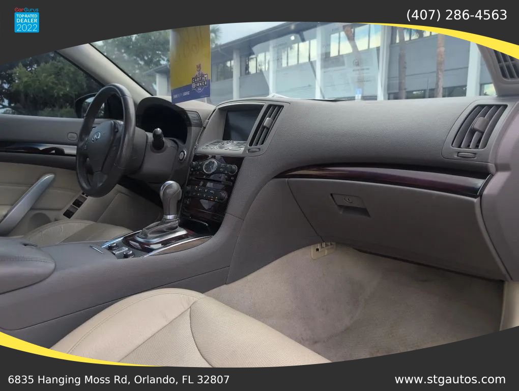 Used 2015 INFINITI Q60 Convertible w/ Premium Package RWD image 25