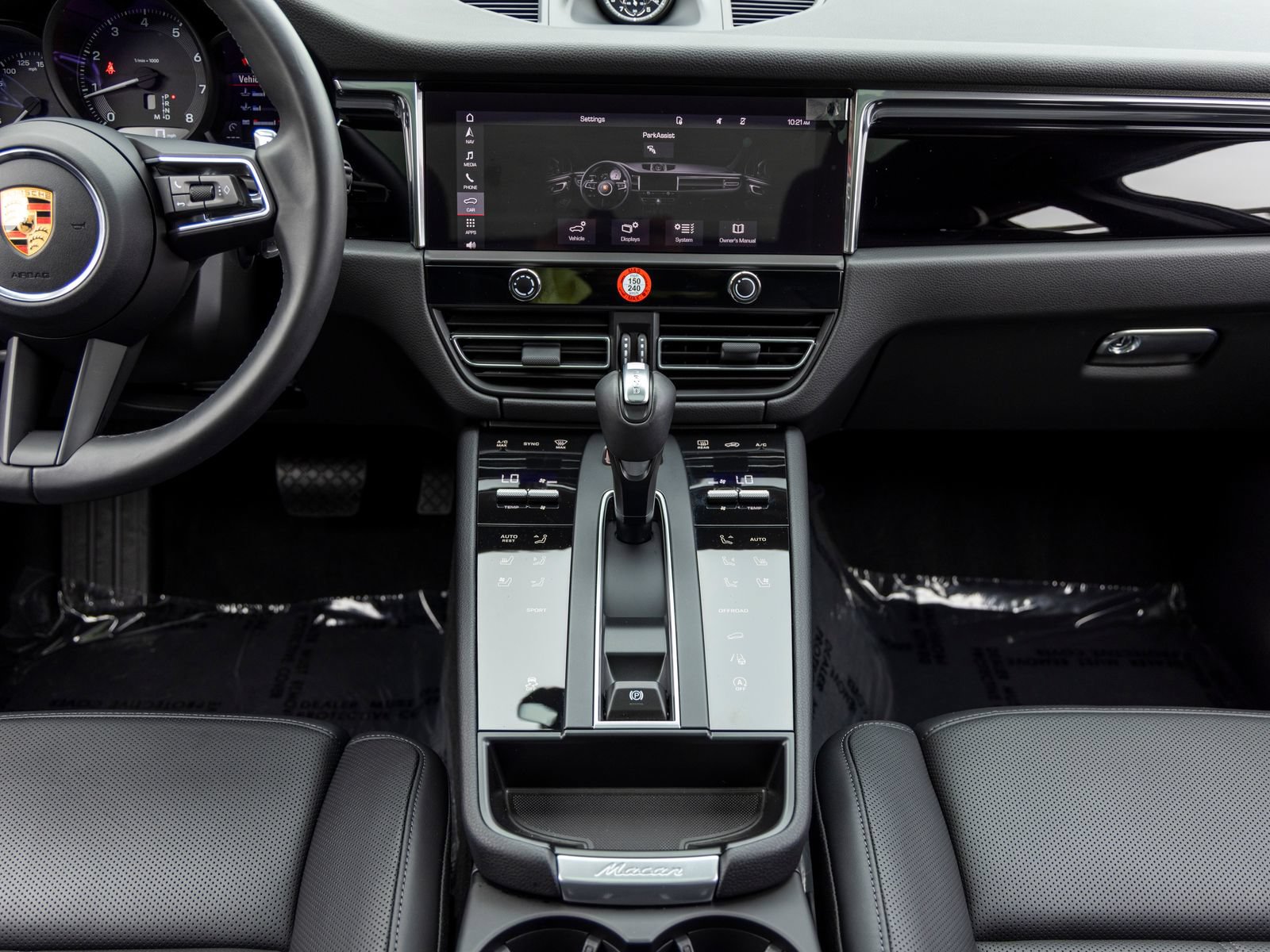 Certified 2026 Porsche Macan AWD/4WD image 47