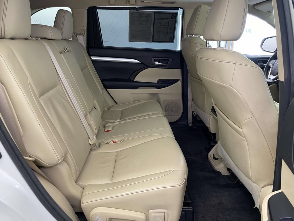 Used 2015 Toyota Highlander XLE AWD/4WD image 20