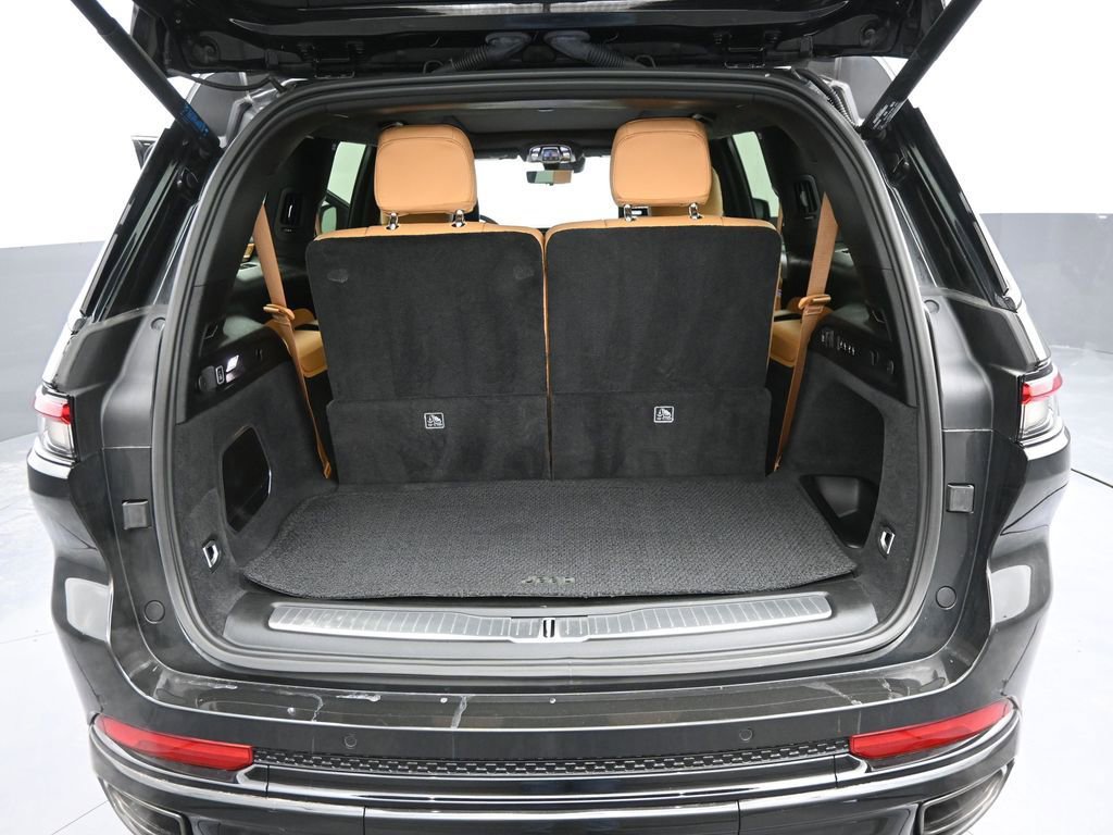 Used 2024 Jeep Grand Cherokee L Summit image 39