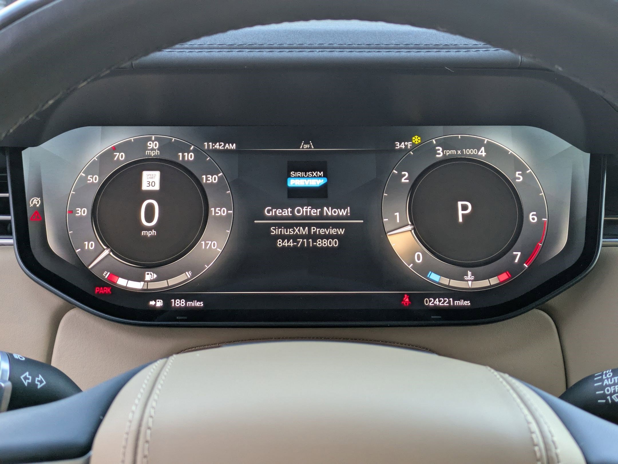 Used 2024 Land Rover Range Rover Long Wheelbase SE image 14