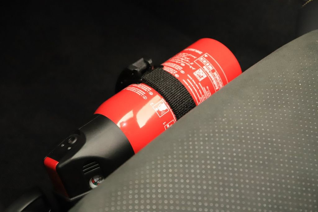 Used 2025 Porsche 911 GT3 RS RWD image 32