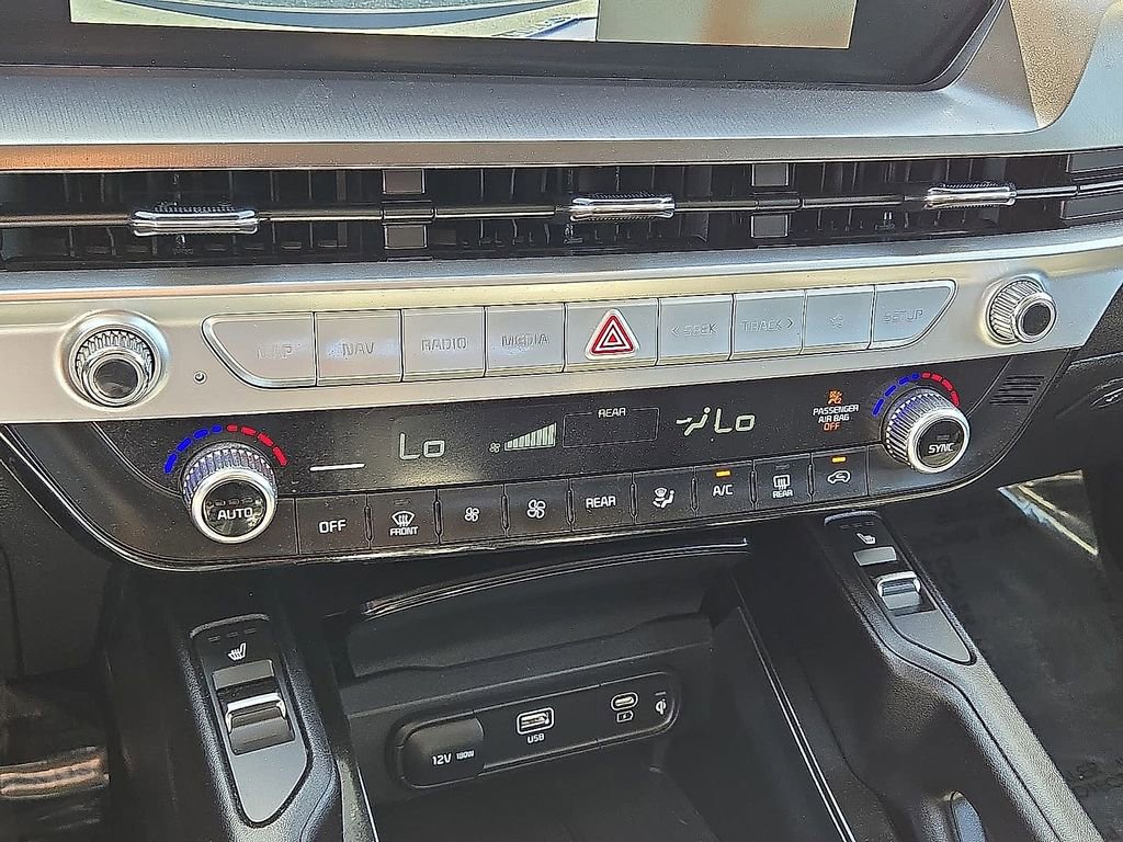 Used 2025 Kia Telluride S AWD/4WD image 28