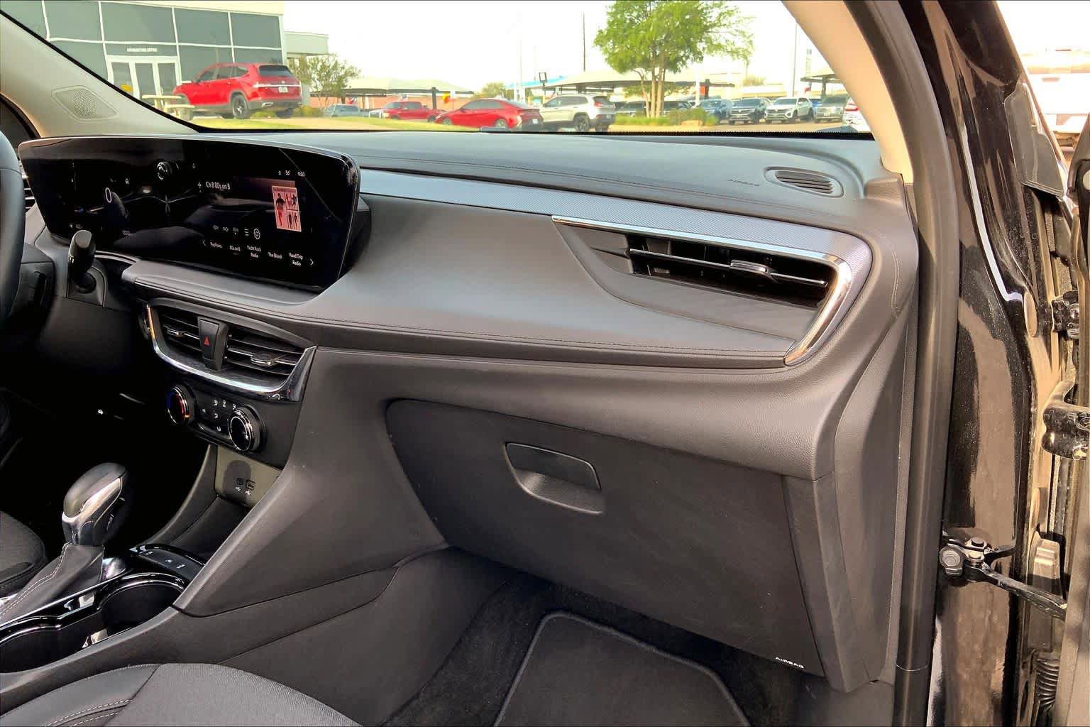 Used 2025 Buick Encore GX Preferred FWD image 19
