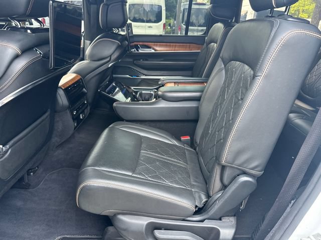 Used 2022 Jeep Grand Wagoneer Series III w/ Rear Seat Video Group 1 AWD/4WD image 21