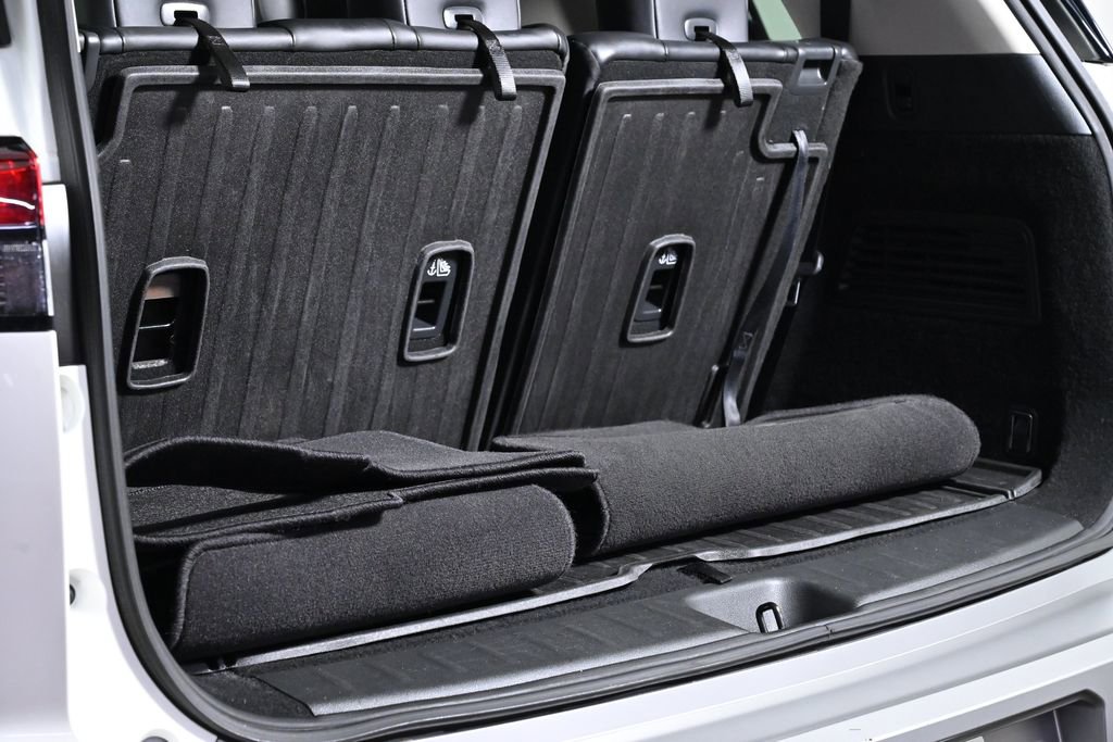 Used 2022 Nissan Pathfinder Platinum w/ Cargo Package image 34