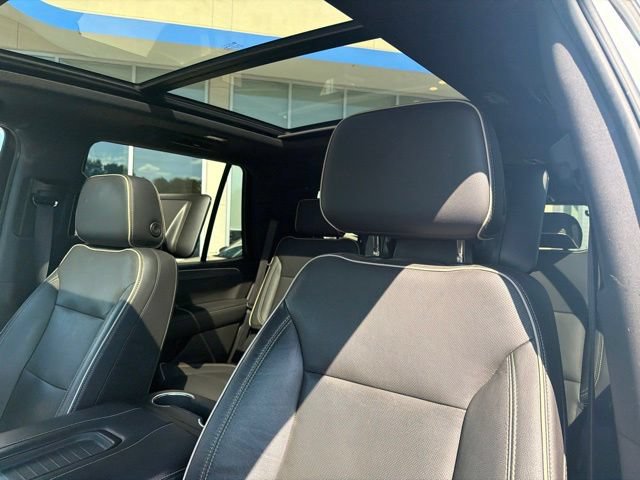 Used 2021 GMC Yukon SLT w/ SLT Luxury Plus Package AWD/4WD image 13