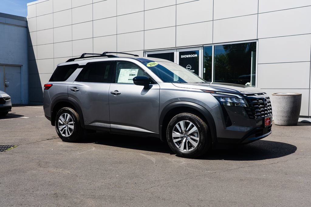 New 2026 Nissan Pathfinder SL w/ Cargo Package AWD/4WD image 29