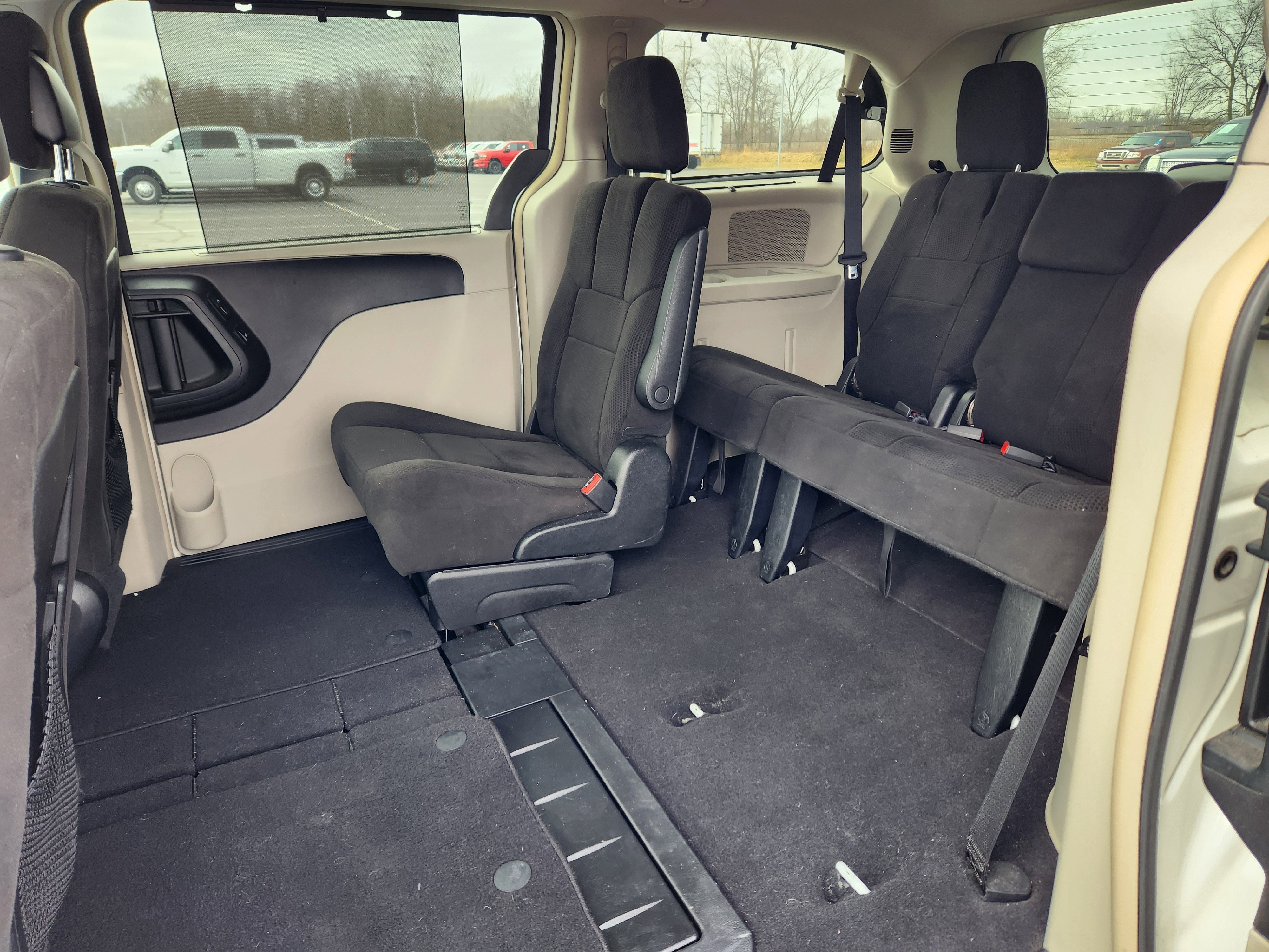 Used 2013 Dodge Grand Caravan Crew w/ Entertainment Group 1 image 12
