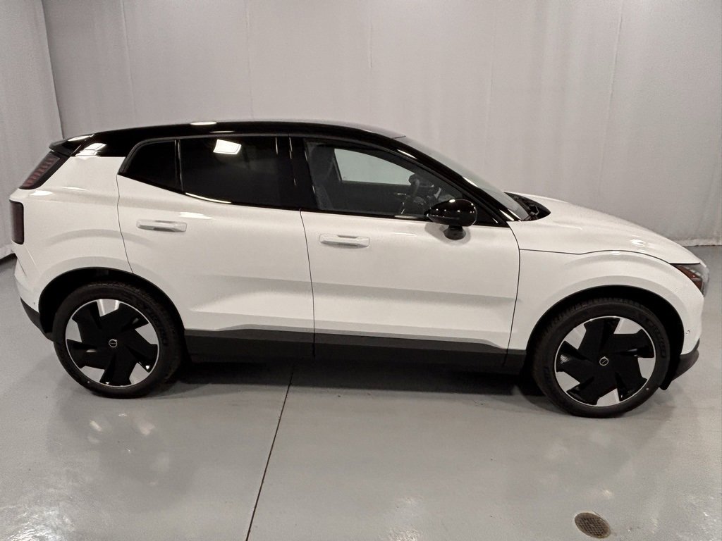 New 2026 Volvo EX30 Ultra image 2