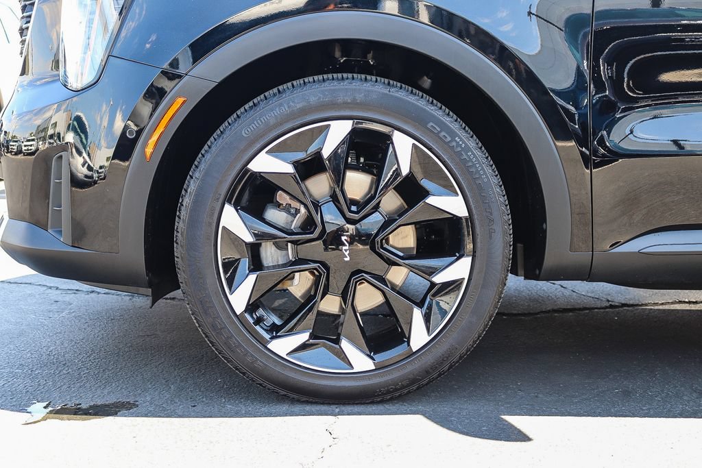 Used 2025 Kia Sorento SX FWD image 9