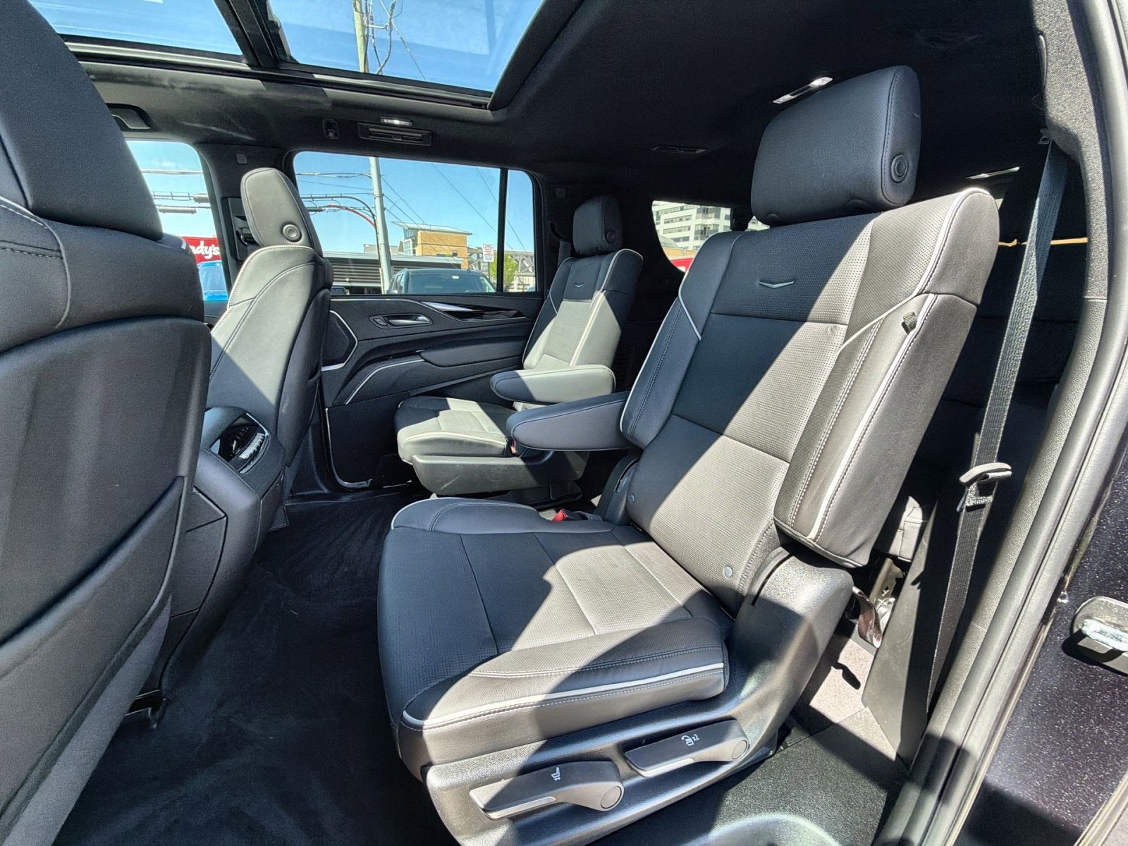 Used 2024 Cadillac Escalade ESV Sport w/ LPO, ONYX Package image 25