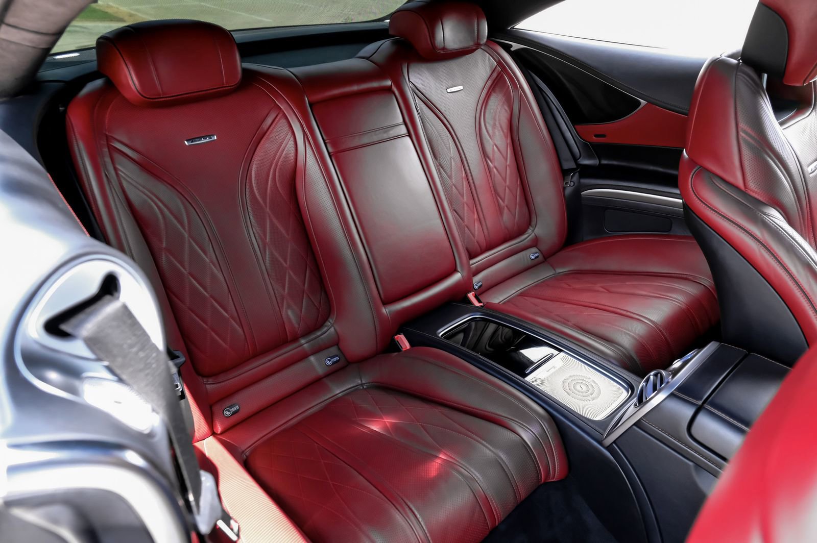 Used 2016 Mercedes-Benz S 63 AMG 4MATIC Coupe w/ Driver Assistance Package image 32