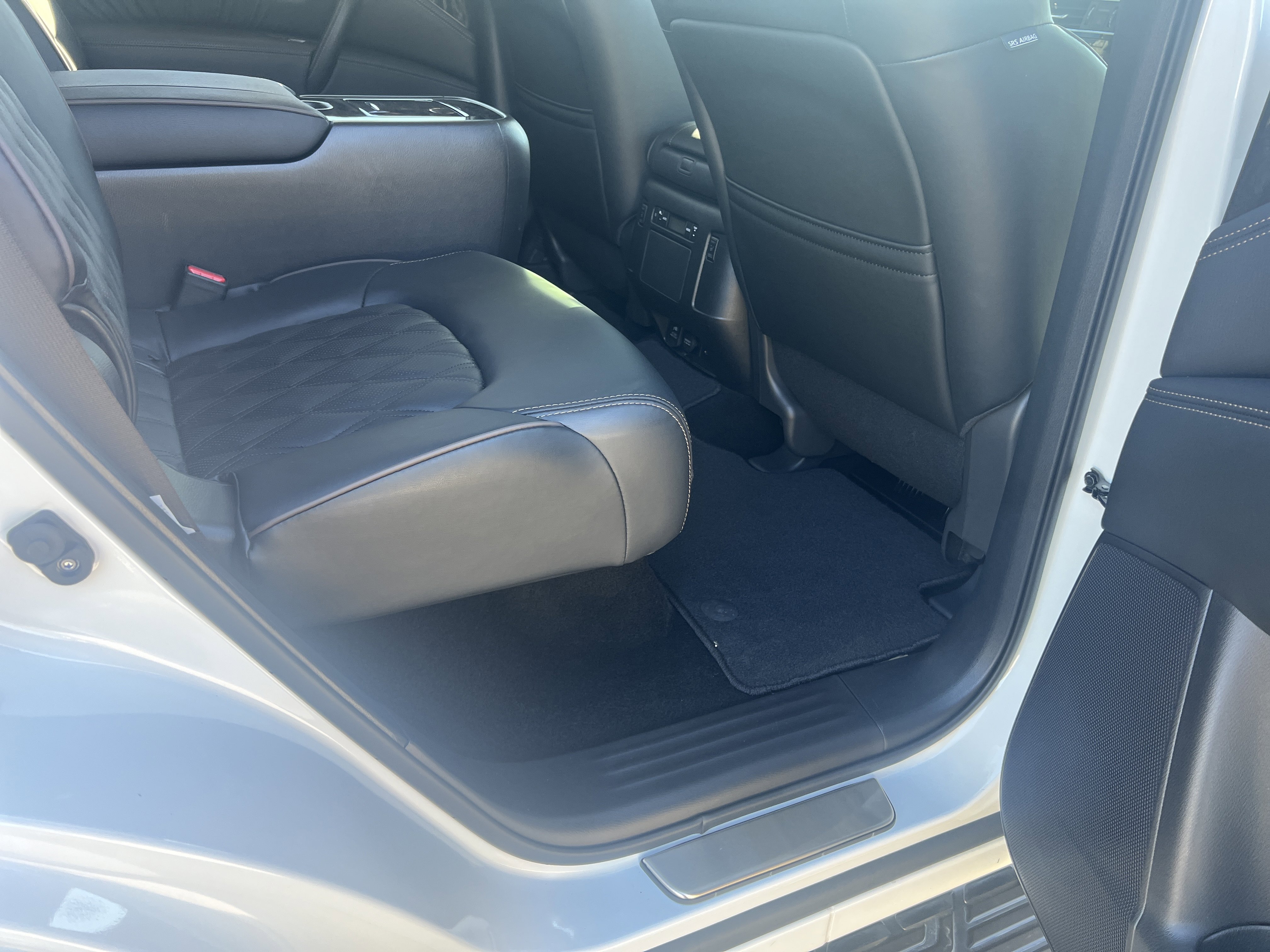 Certified 2024 Nissan Armada Platinum w/ Captain's Chairs Package image 26