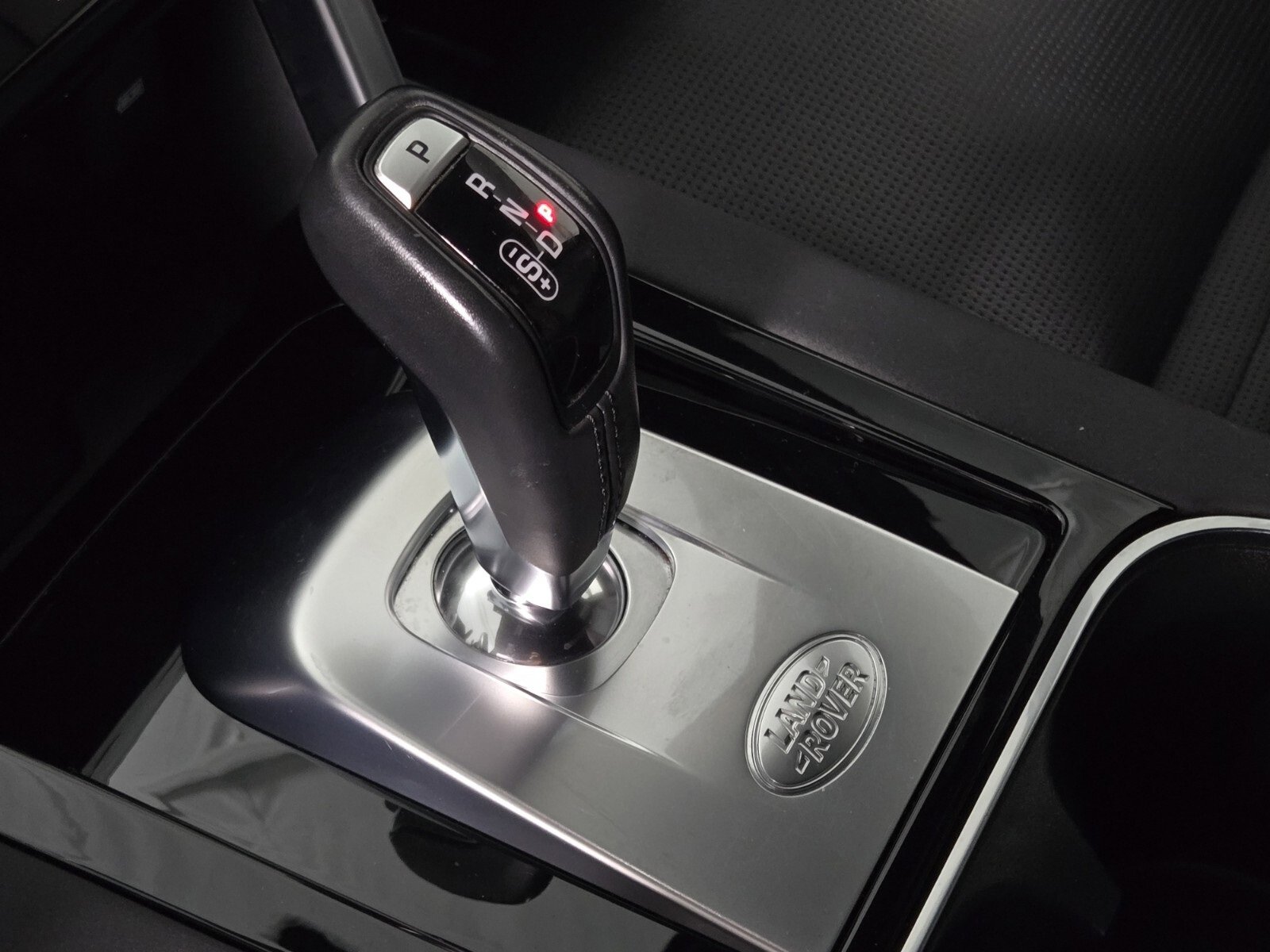 Used 2023 Land Rover Discovery Sport S R-Dynamic image 30