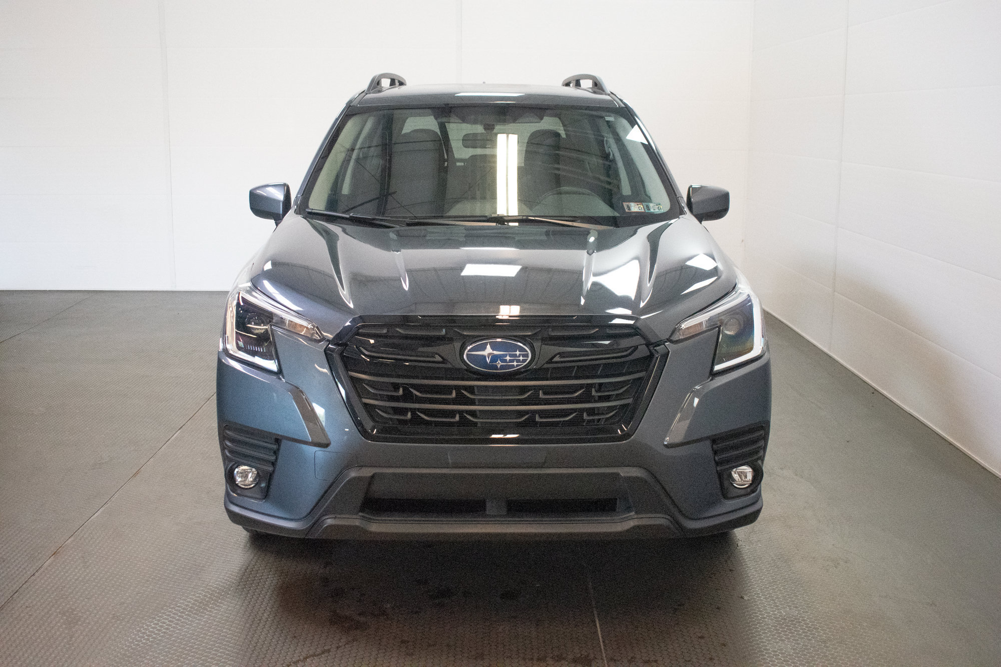 Certified 2024 Subaru Forester Premium AWD/4WD image 2