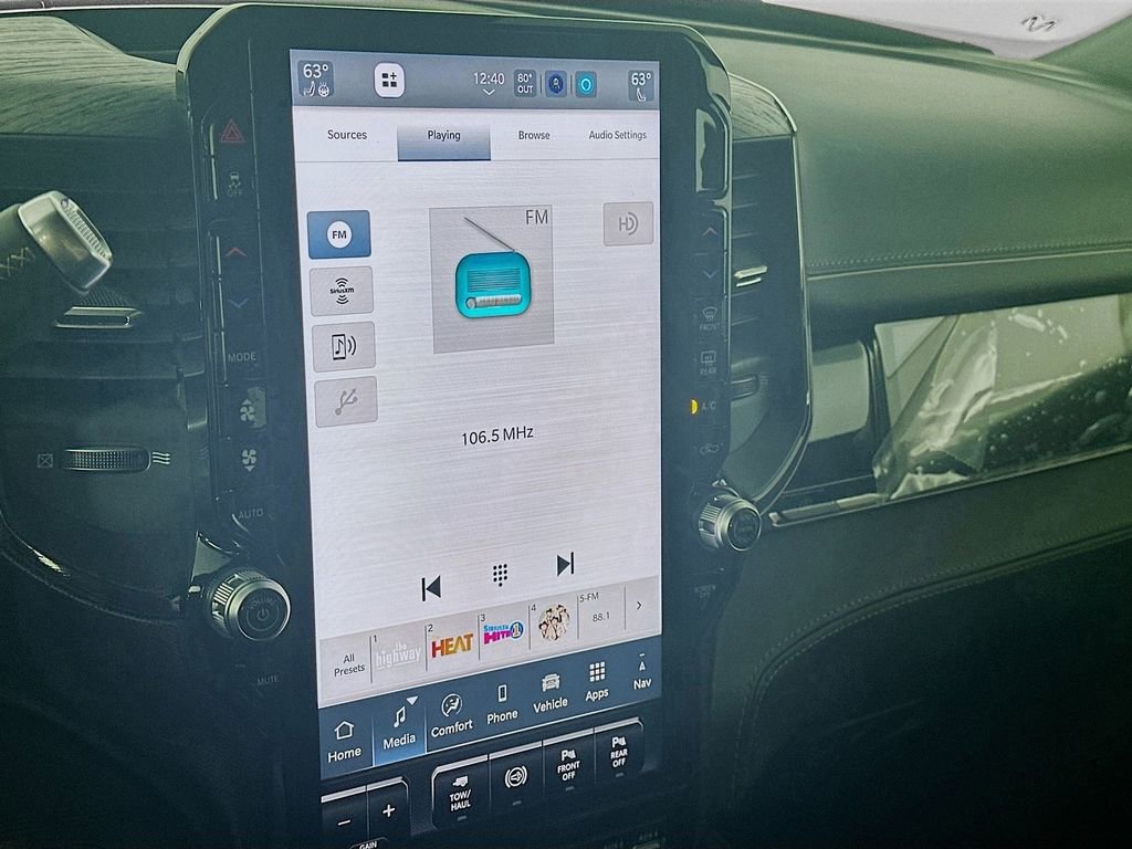 New 2025 RAM 2500 Limited w/ Towing Technology Group image 13