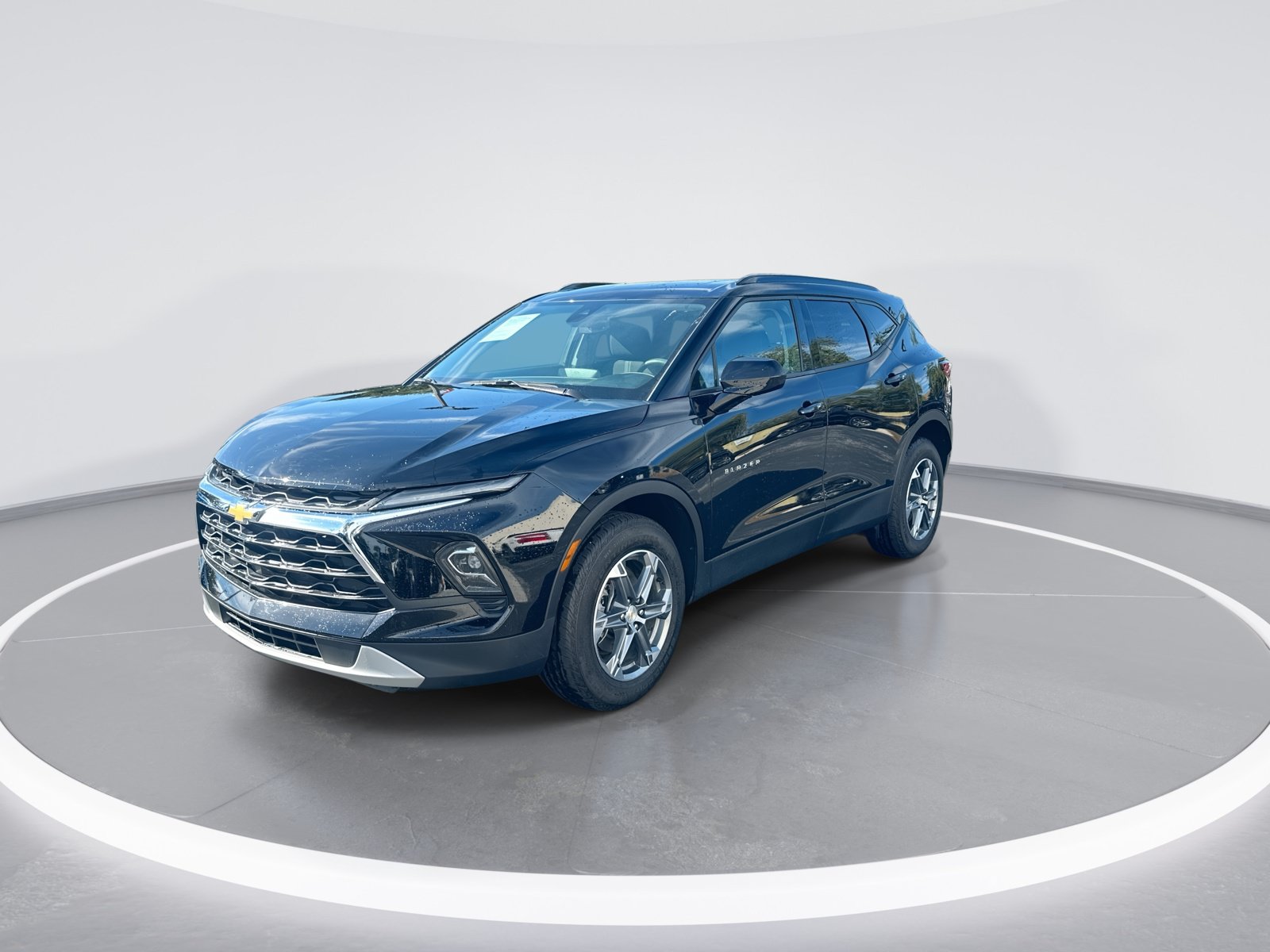 Used 2024 Chevrolet Blazer LT w/ Convenience Package FWD image 5