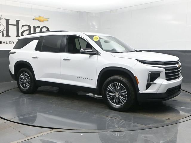 Used 2025 Chevrolet Traverse LT image 6