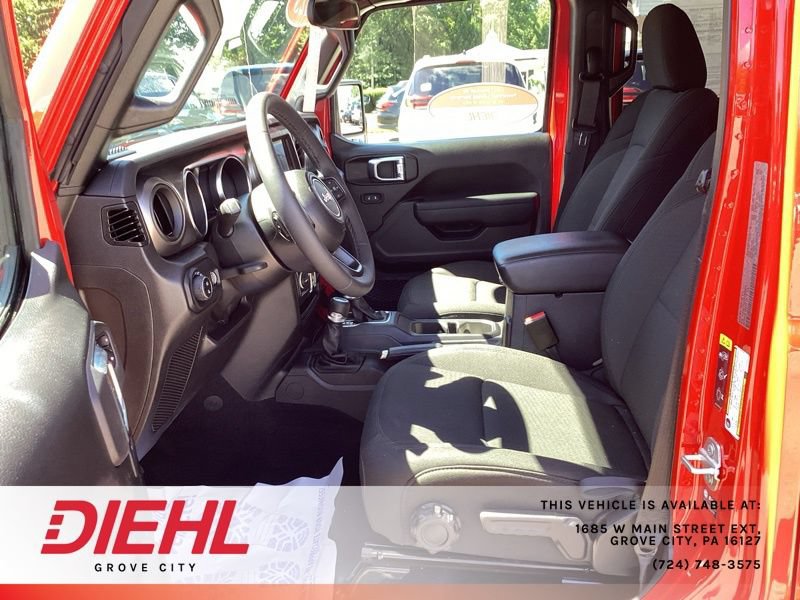 Used 2023 Jeep Gladiator Sport AWD/4WD image 22