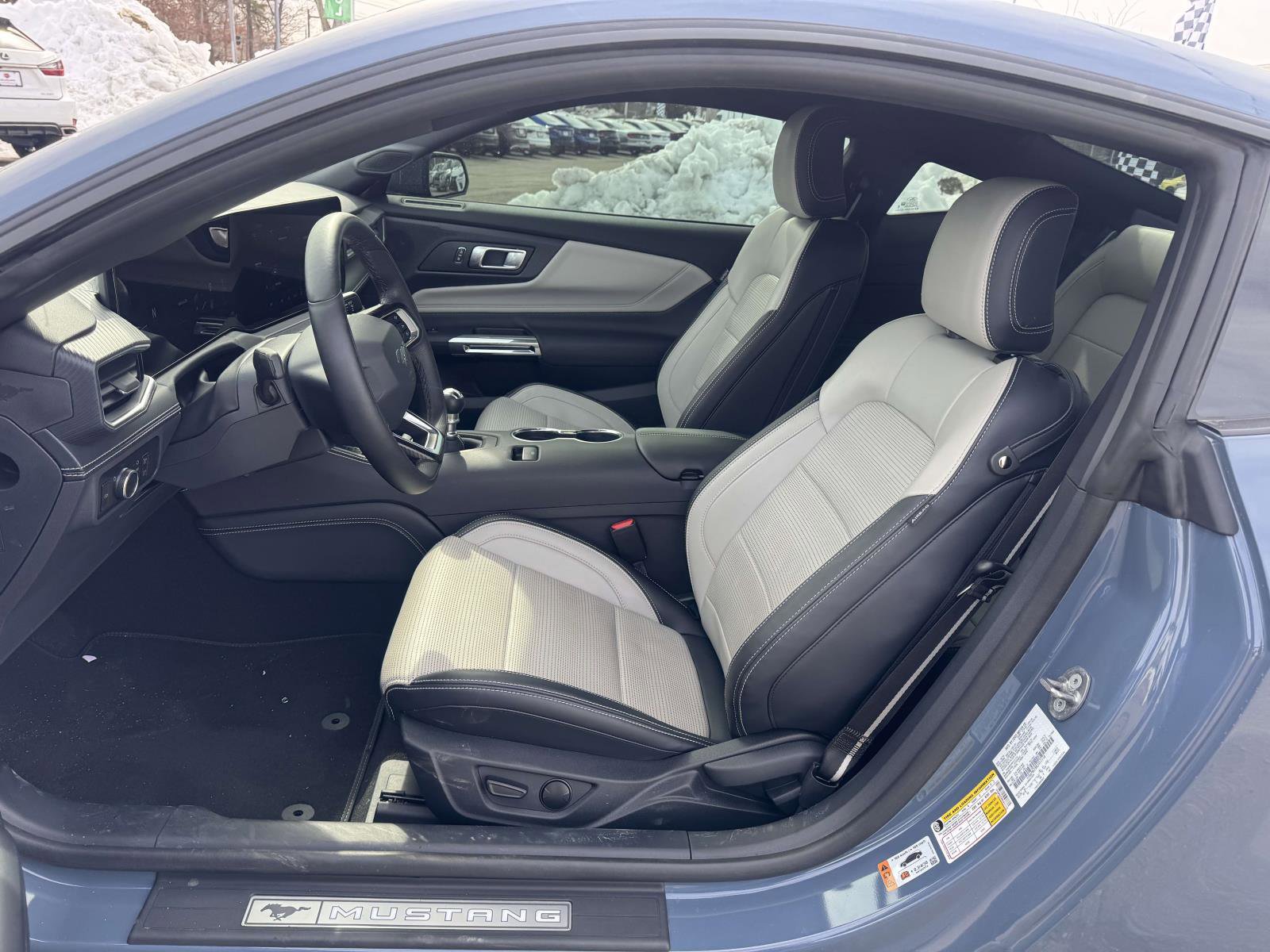 Used 2024 Ford Mustang GT Premium image 9