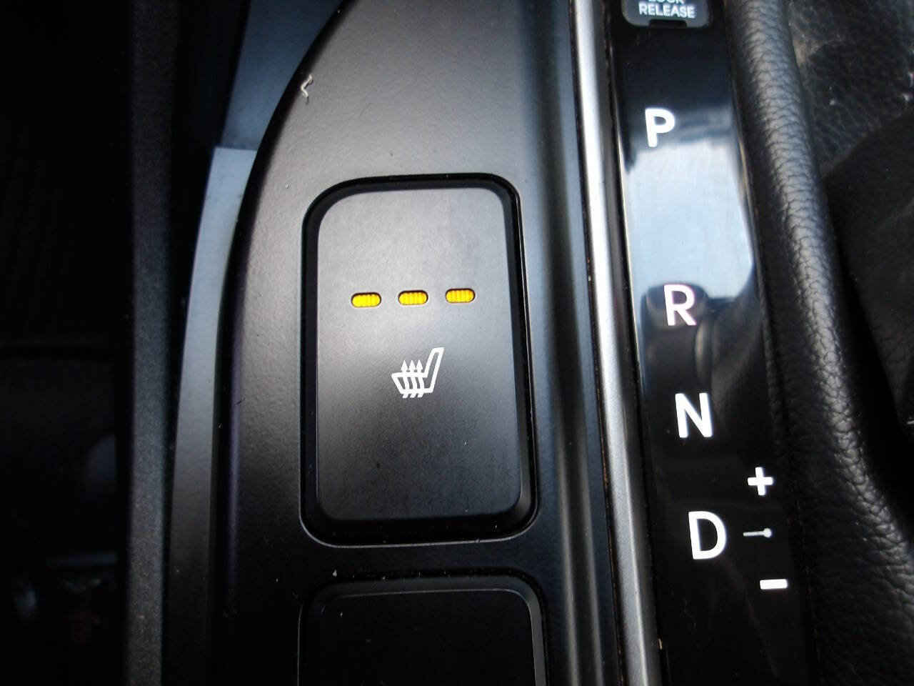Used 2017 Hyundai Santa Fe Sport AWD/4WD image 15